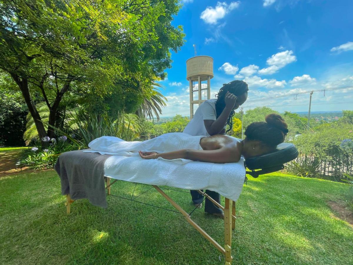 Amoris Guest House-Waterkloof Ridge พริทอเรีย ภายนอก รูปภาพ