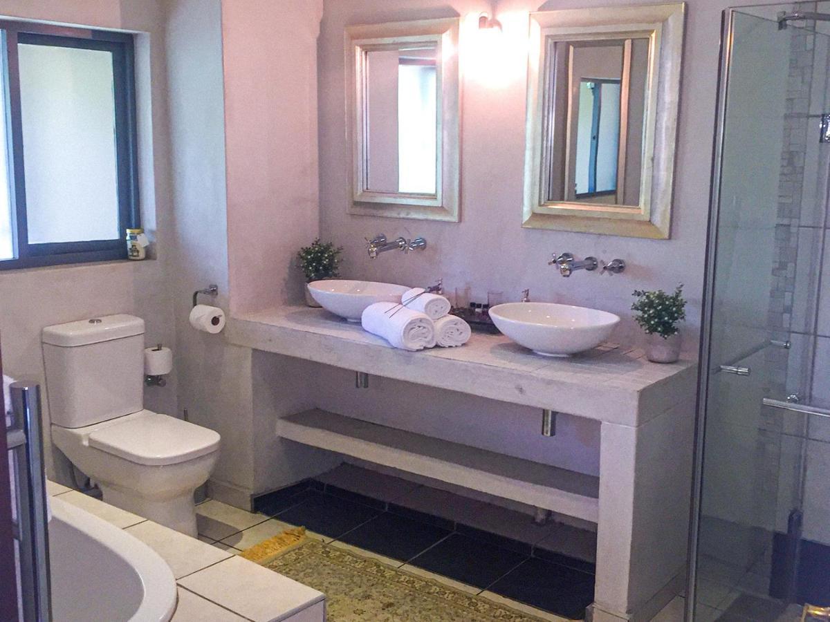 Amoris Guest House-Waterkloof Ridge พริทอเรีย ภายนอก รูปภาพ