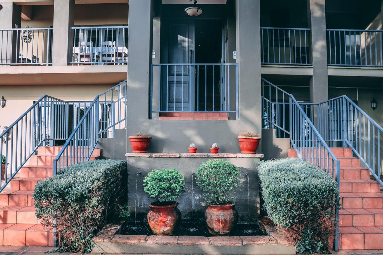 Amoris Guest House-Waterkloof Ridge พริทอเรีย ภายนอก รูปภาพ